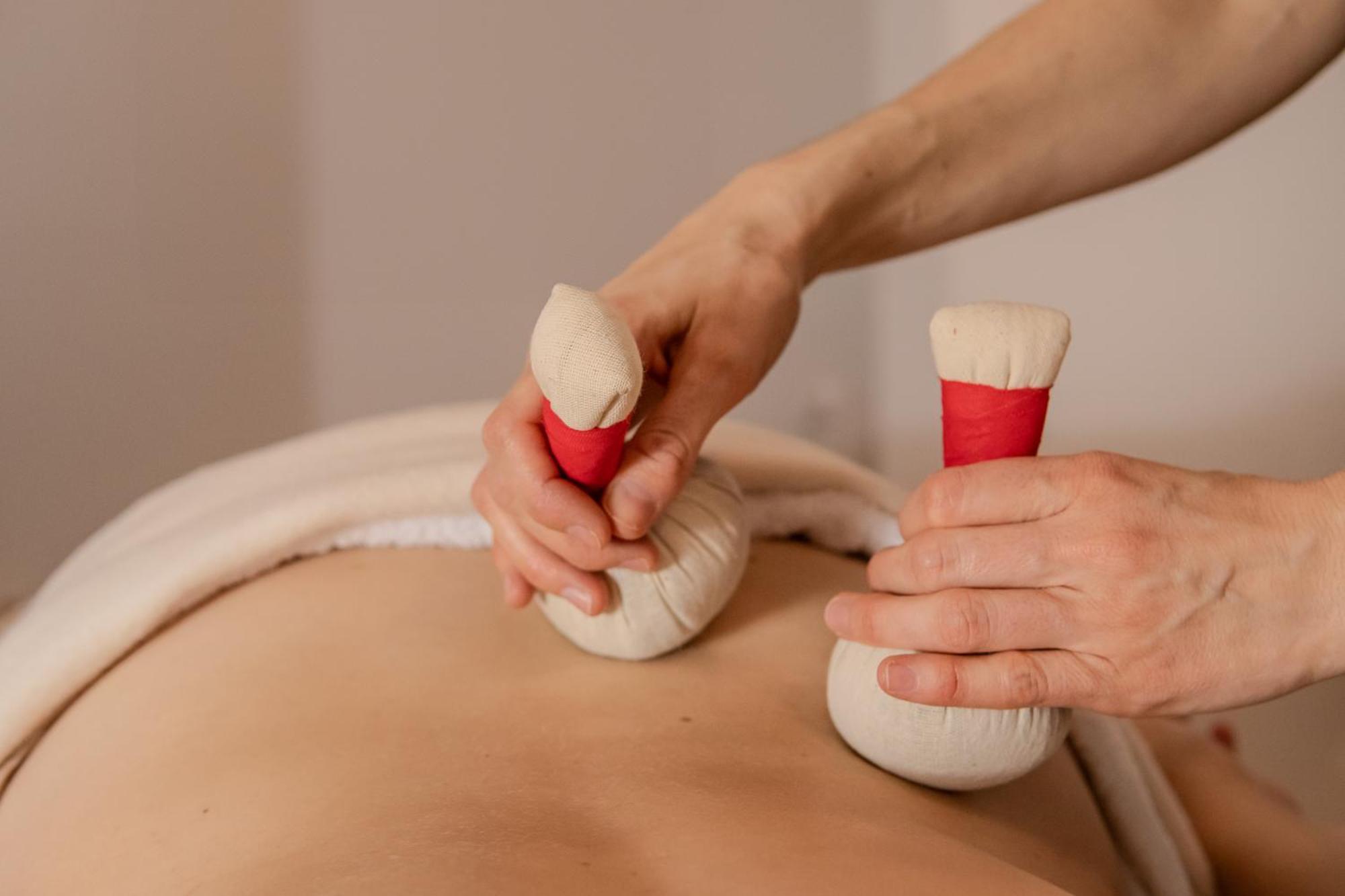 Elzland Hotel Pfauen Wellness & Spa Elzach Bagian luar foto
